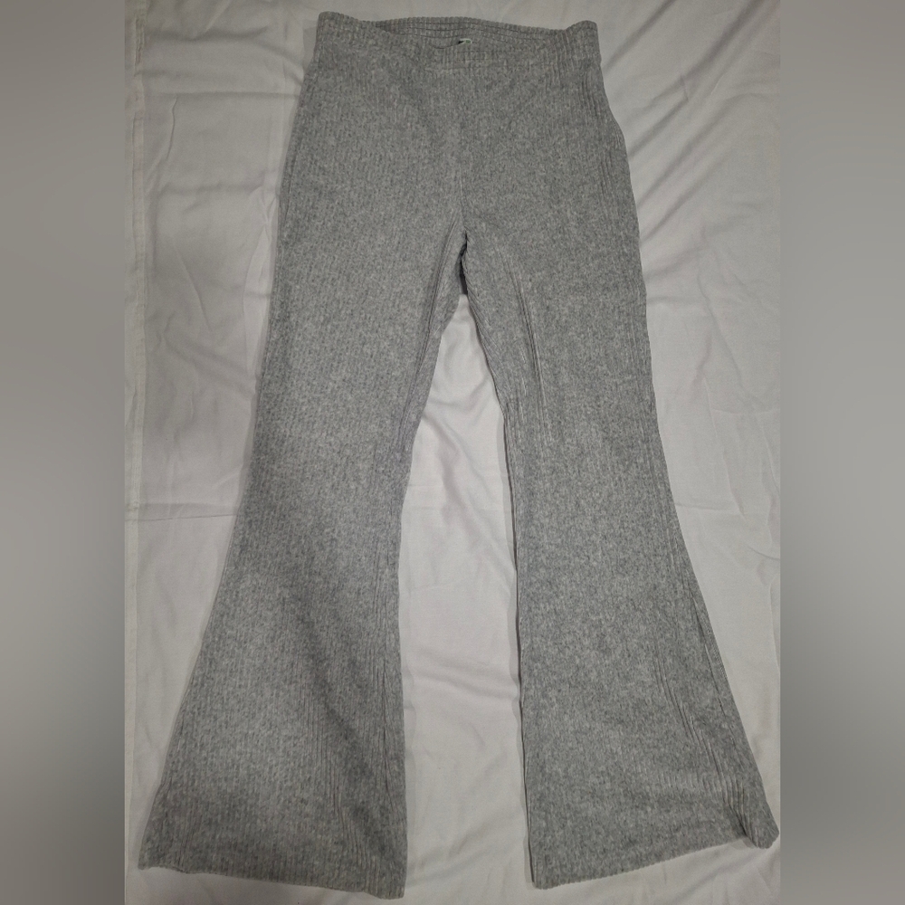 Aerie Gray Knit Capris